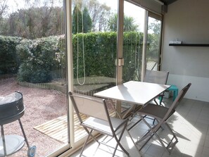 Dining - Comfortable Holiday Home Near Beach (La Tranche-sur-Mer)