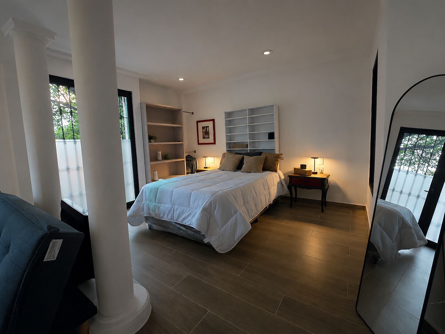 Deluxe-Suite, Stadtblick | Daunenbettdecken, Minibar, Verdunkelungsvorhänge, schallisolierte Zimmer