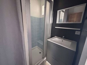 Hair dryer - Apartment 200m from Beach, Pets & Parking Allowed (La Tranche-sur-Mer)