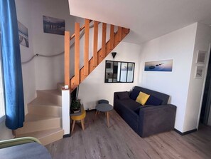 TV - Apartment 200m from Beach, Pets & Parking Allowed (La Tranche-sur-Mer)