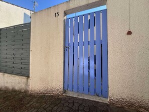 Property grounds - Apartment 200m from Beach, Pets & Parking Allowed (La Tranche-sur-Mer)