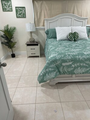 3 Schlafzimmer, Bügeleisen/Bügelbrett, WLAN, Bettwäsche