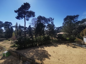 Property grounds - New apartment with balcony and parking, pool at Domaine de la Savinière (La Tranche-sur-Mer)