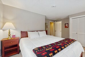 4 dormitorios, tabla de planchar con plancha, Internet y ropa de cama