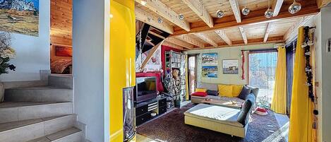 Télévision, cheminée