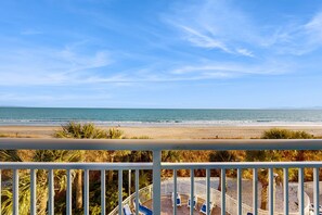 Property grounds - Oceanfront condo with private balcony, pool, hot tub & lazy river (North Myrtle Beach)