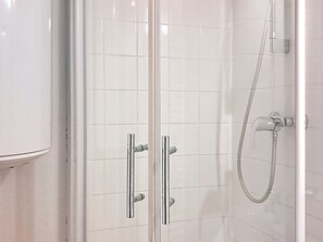 Bathroom - Les 2 Alpes, apt for 4, 25 m² (Les Deux Alpes)