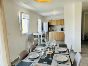 Dining - New house for 6, near beach, pets welcome, Wi-Fi (Le Palais)
