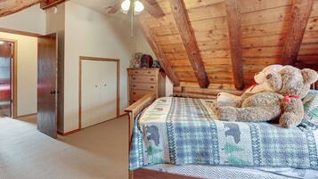 4 chambres, bureau, accès à Internet, literie fournie