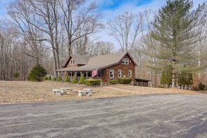 Exterior - Hike, Fish & Boat Nearby! Bloomington Family Cabin (Bloomington)