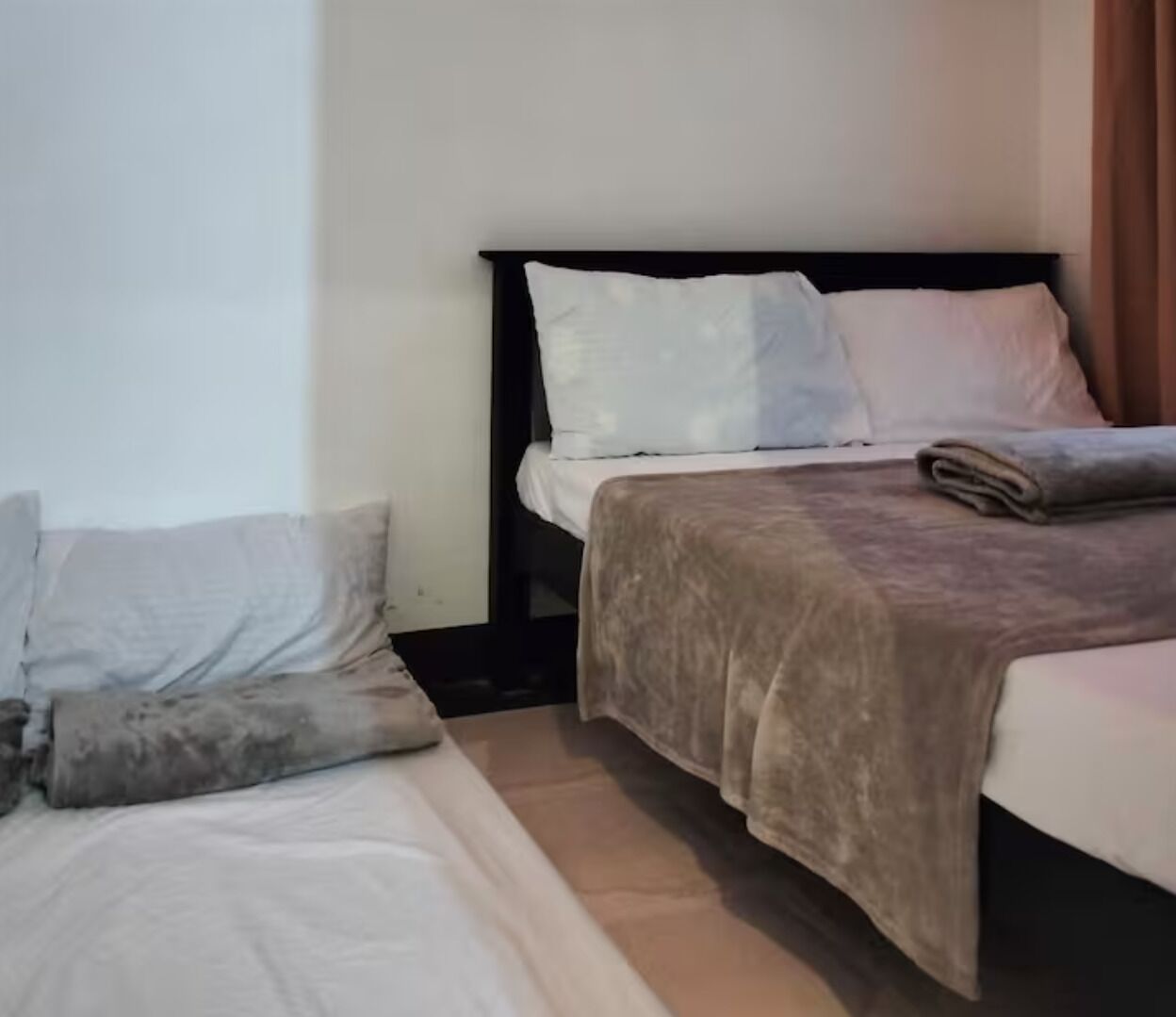 2 makuuhuonetta, vuodevaatteet