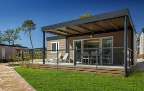 Terrace/patio - 3 bedroom stunning (sta)caravan in Vabriga (Vabriga)