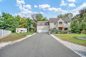 Exterior - New England Tiny Home Experience: Coffee & More! (Cromwell)