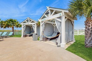 Terrace/patio - Palmilla Resort home with heated pool, golf, beach access, balconies, W/D, AC (Port Aransas)