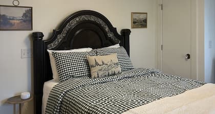 The Alma Mae Room at The Ball Ground House