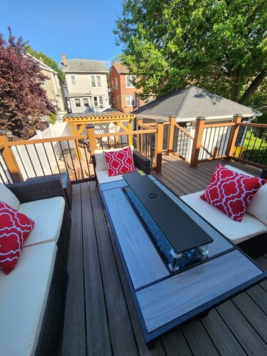 Luxury 5-bedroom house/15 min NYC-10min World cup Stadium/Park/Laundry/14 Guests