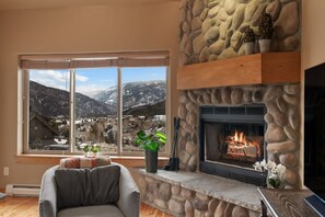 Interior - Big Sky Escape - Private Patio & Grill (Big Sky)