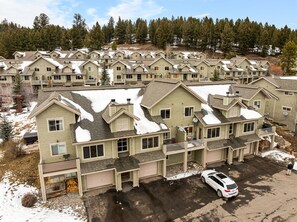 Exterior - Big Sky Escape - Private Patio & Grill (Big Sky)