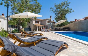 Pool - Stunning home in Sajini (Sajini)