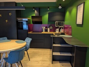 Fridge, microwave, oven, stovetop - Gite Gérardmer Hautes Vosges - Plain pied - Departure of hikes (Le Tholy)