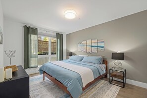 1 bedroom, desk, iron/ironing board, free WiFi - Cordova Bay Living (Victoria)