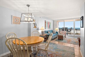 Dining - Beachfront Condo with Great Space and Outdoor Pool (Ocean City)