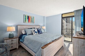 2 bedrooms, iron/ironing board, WiFi, bed sheets - Two Bedroom Beachfront Condo with Great Amenities (Ocean City)