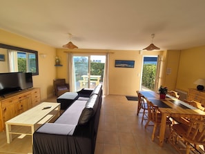 TV - "L'Entre Deux - Between Land & Sea" - Charming property 100 m from the beach (Barneville-Carteret)