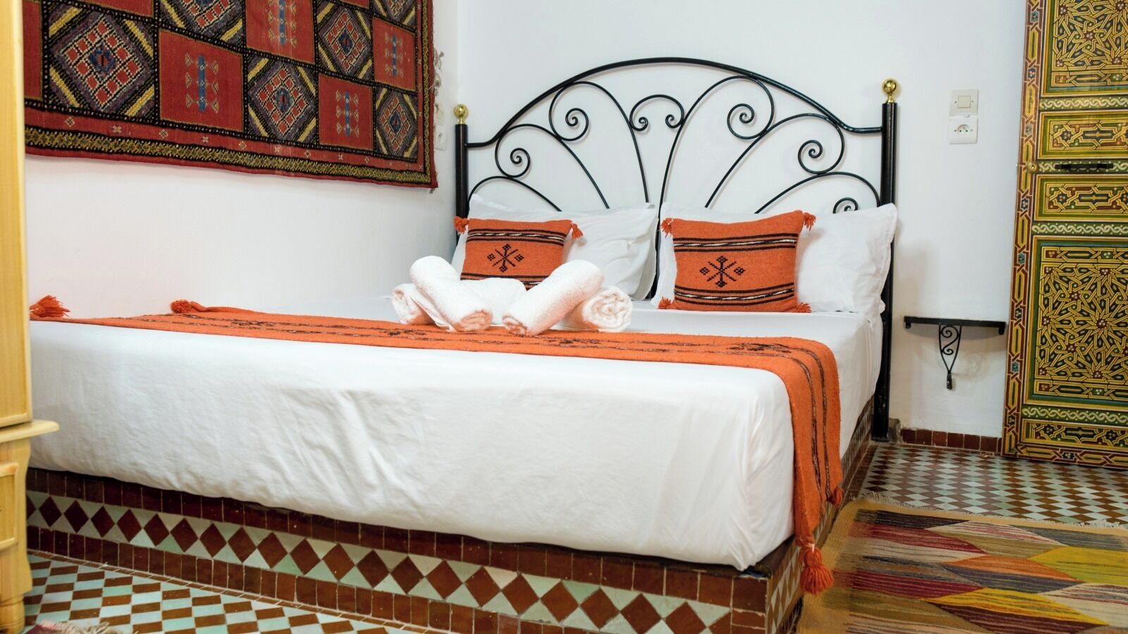 Double or Twin Room | In-room safe, desk, laptop workspace, soundproofing