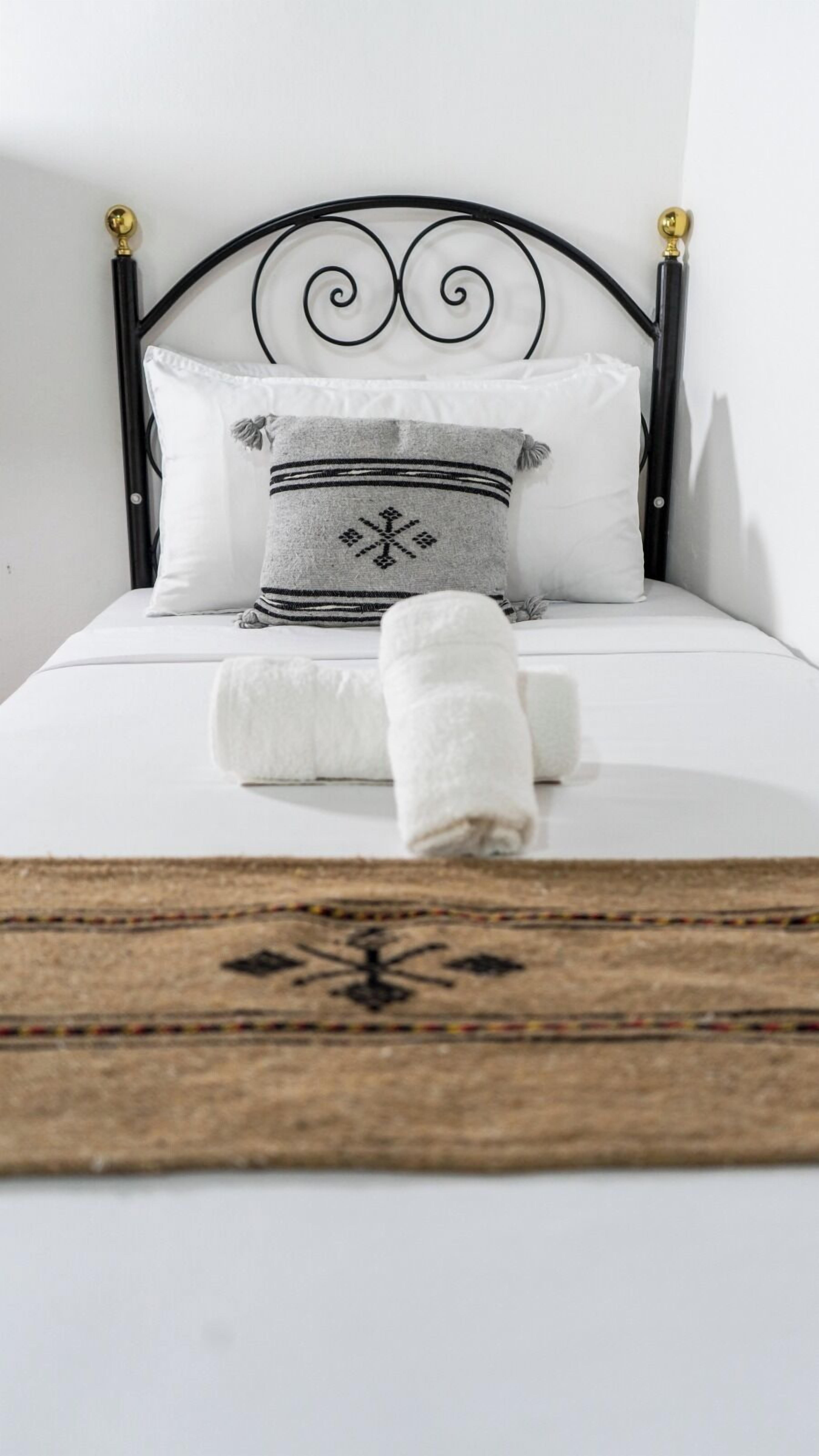 Deluxe Double Room | In-room safe, desk, laptop workspace, soundproofing