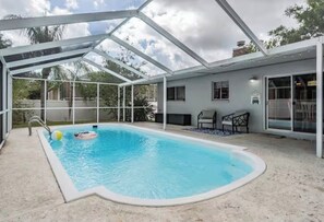 Piscine extérieure, piscine chauffée
