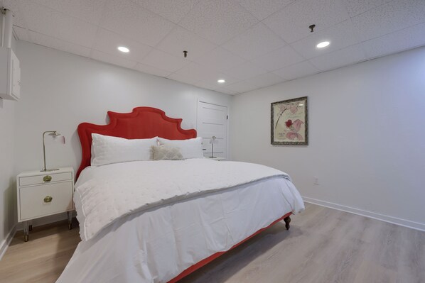 2 bedrooms, WiFi, bed sheets