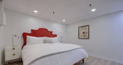 Historic Place Marie Downtown Lancaster- 2BD