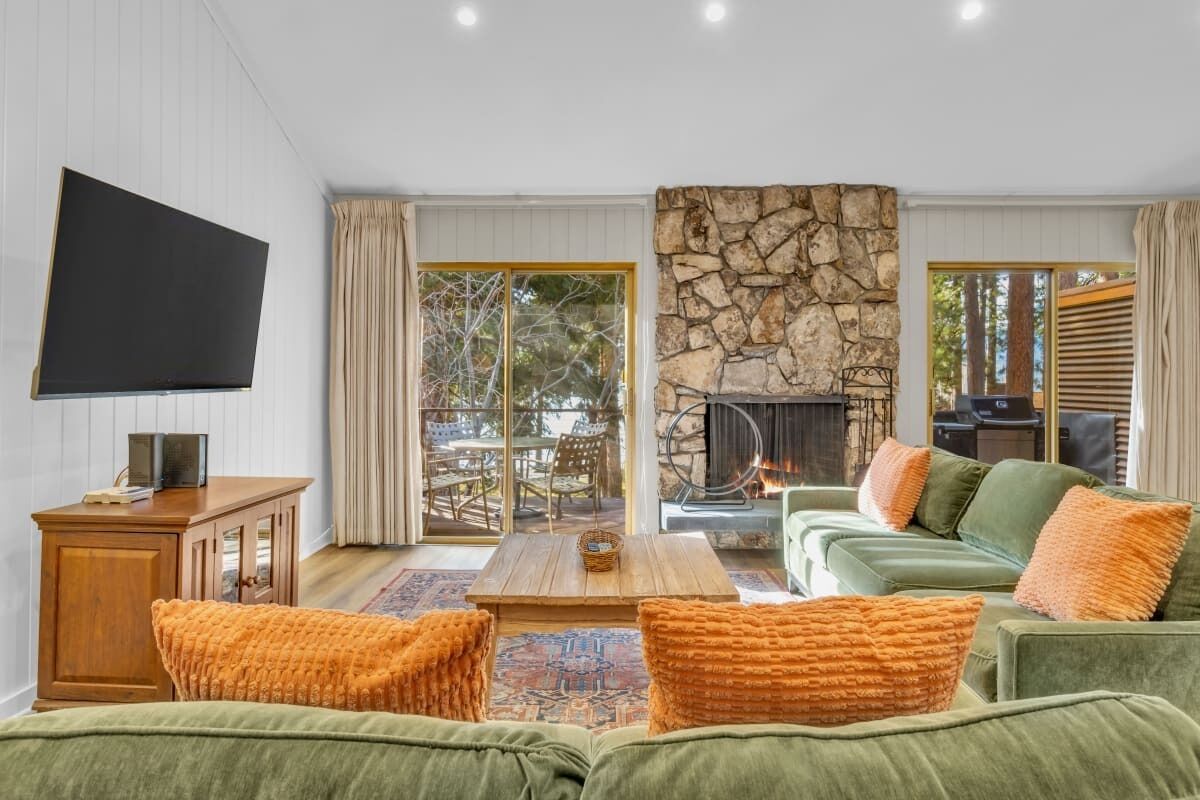 智能电视、壁炉