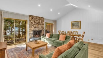 TV connectée, cheminée