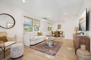 TV - Casa Yano Apartment 3 - Coastal Comfort (Santa Barbara)