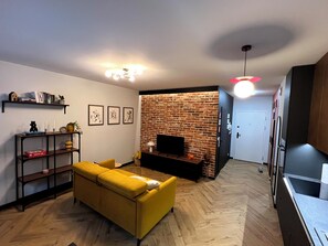 Living area - Quiet, central apartment with garden & Netflix in Lodz | PenQ Apartments (Łódź)