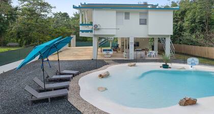 Private Family House with Pool Near Joyuda Seafood Route, Beaches, and Shopping