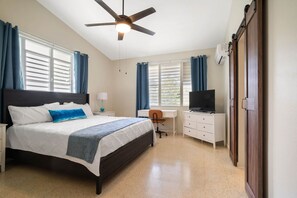 3 bedrooms, desk, iron/ironing board, travel cot - Private Family House with Pool Near Joyuda Seafood Route, Beaches, and Shopping (Cabo Rojo)