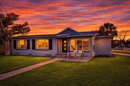 St. Augustine Cottage w/ Private Heated Pool