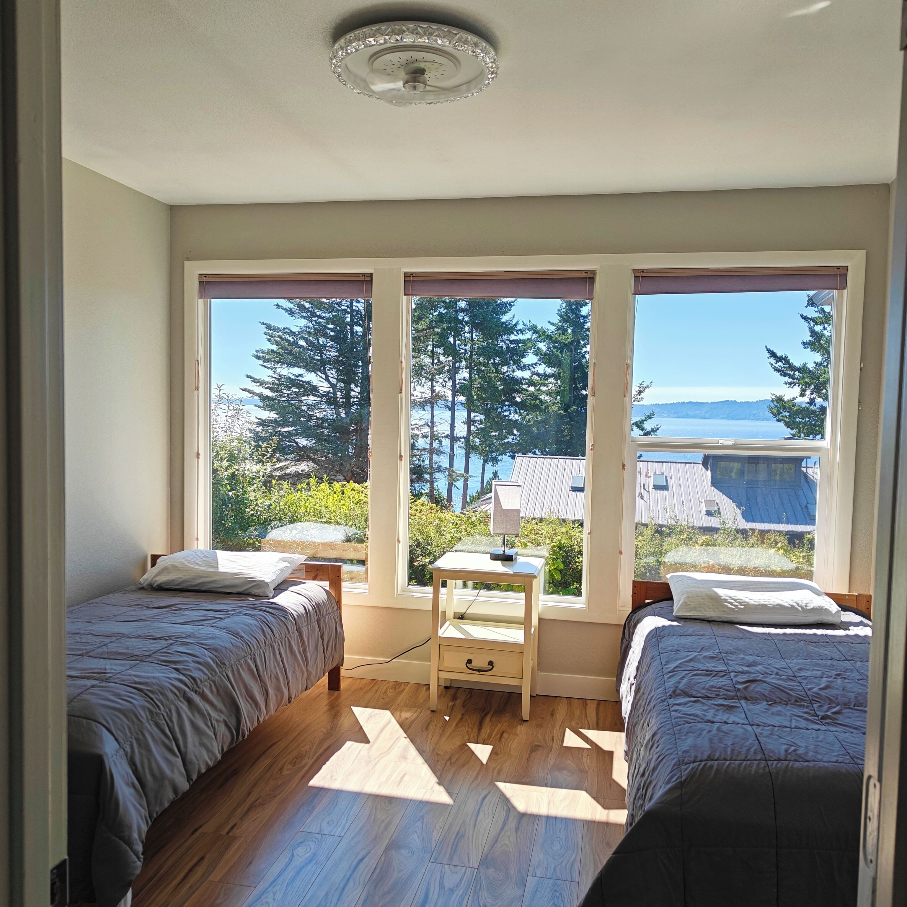 3 bedrooms, desk, iron/ironing board, free WiFi