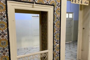 Interior - Alliés (Tunis)