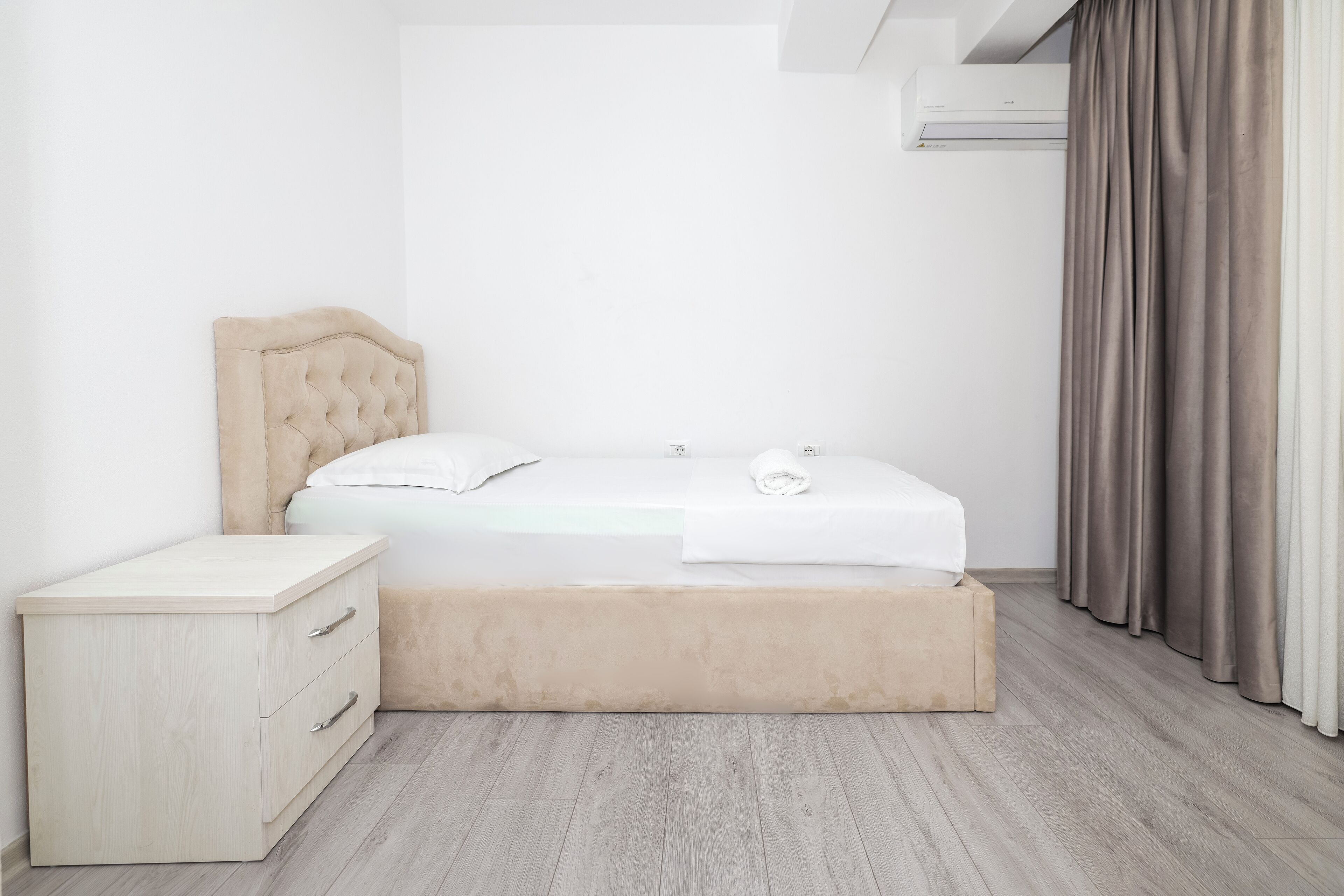 2 soverom, strykejern/-brett, wi-fi (inkludert) og sengetøy