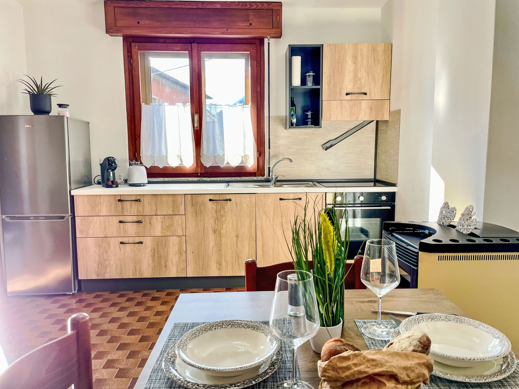 Frigorifero, forno, lavastoviglie, pentole/stoviglie/utensili