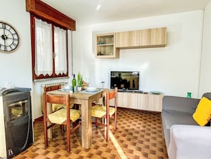 TV - Casa Anto by Interhome (Sorico Albonico)