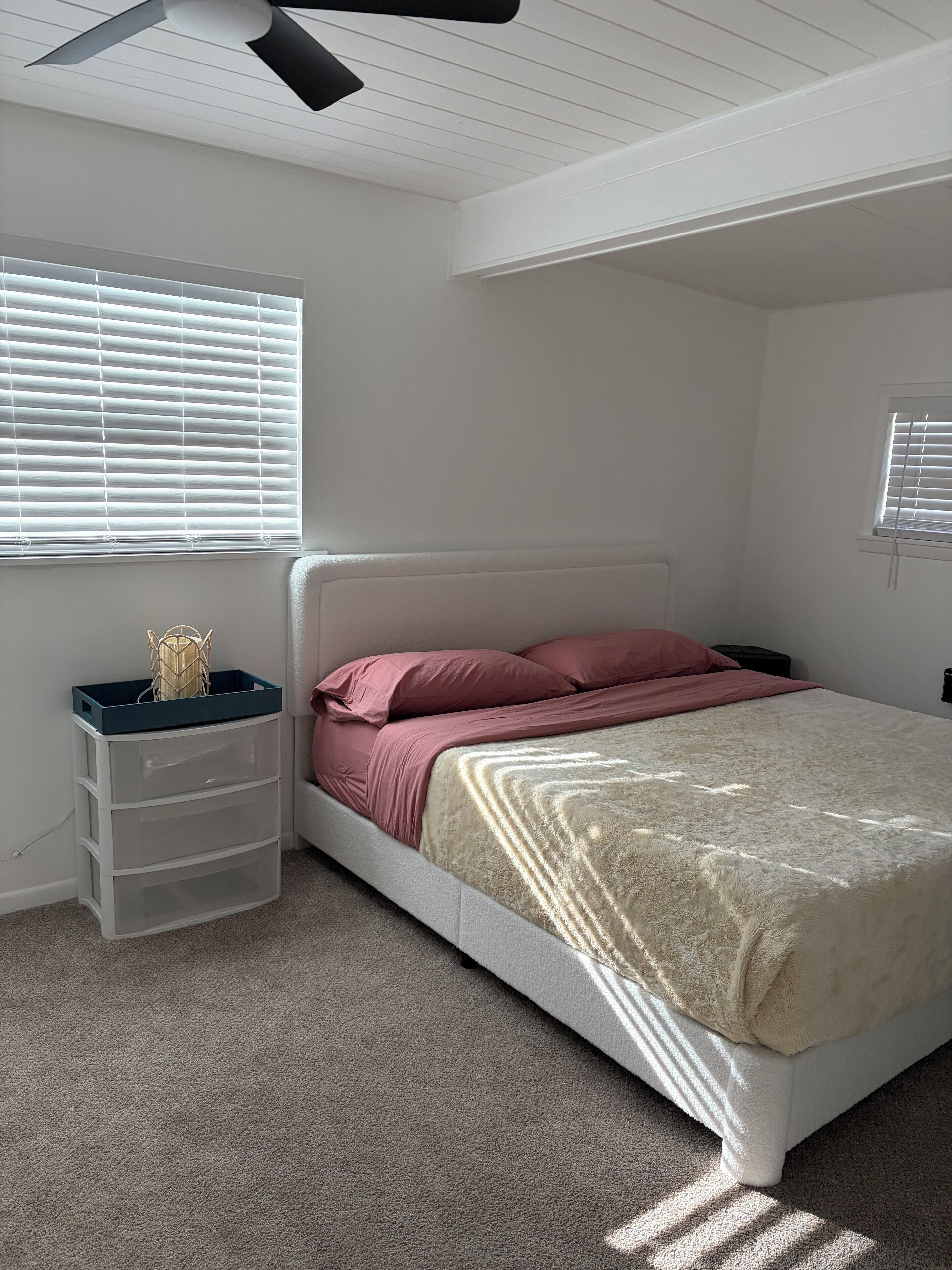 1 chambre, fer et planche à repasser, Wi-Fi, draps fournis