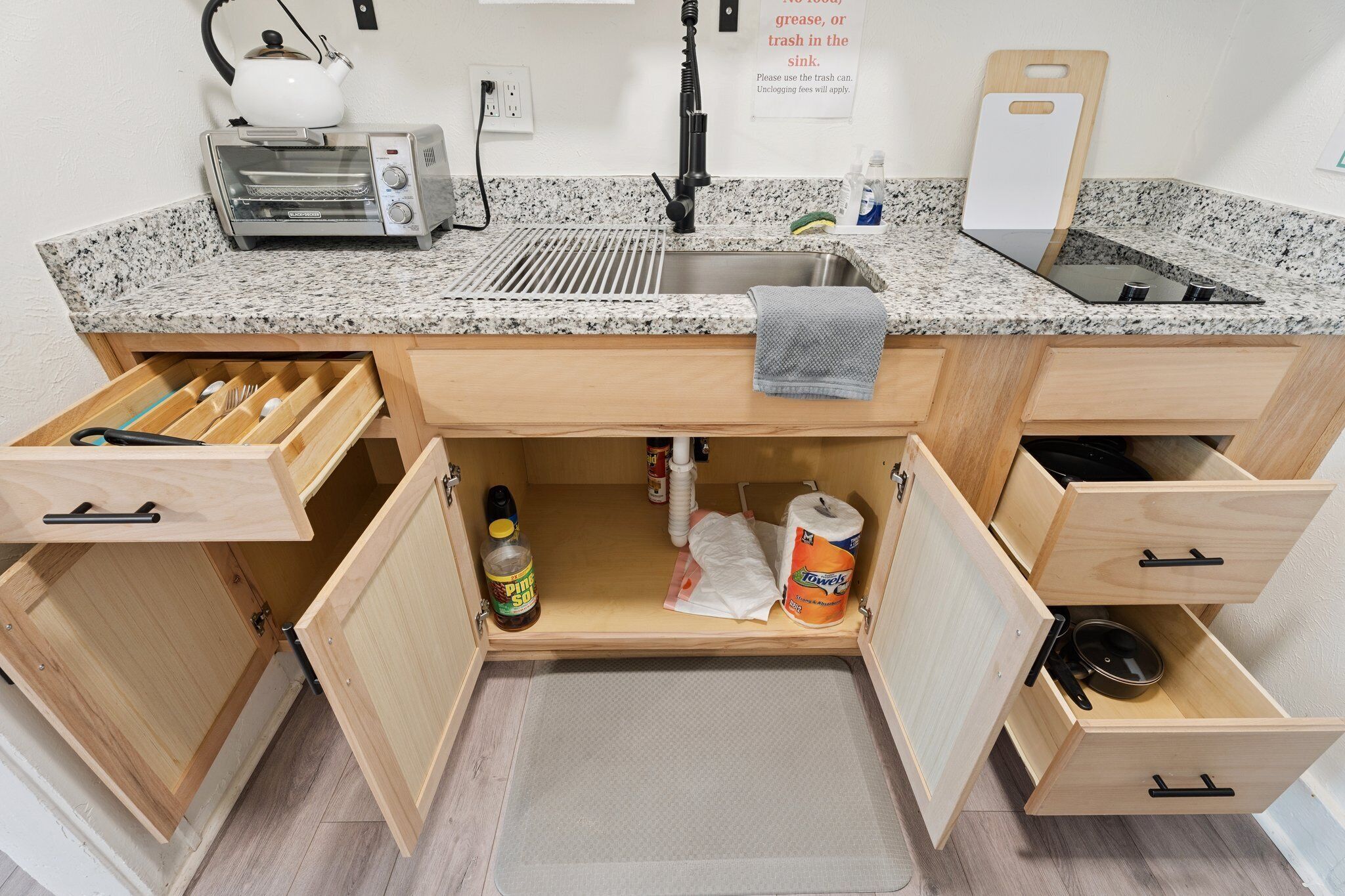 Fridge, microwave, oven, coffee/tea maker