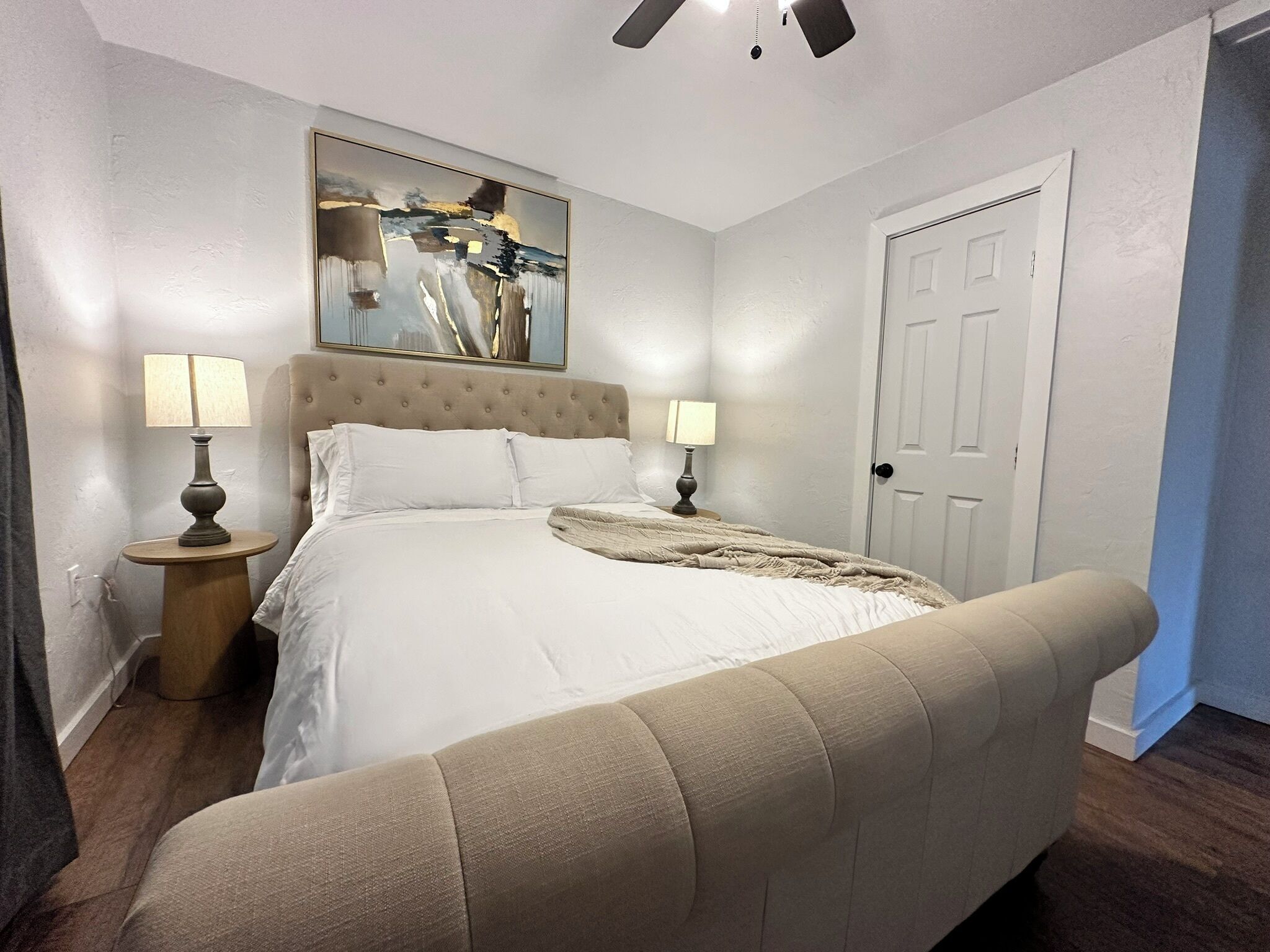 2 habitaciones, tabla de planchar con plancha y wifi gratis 
