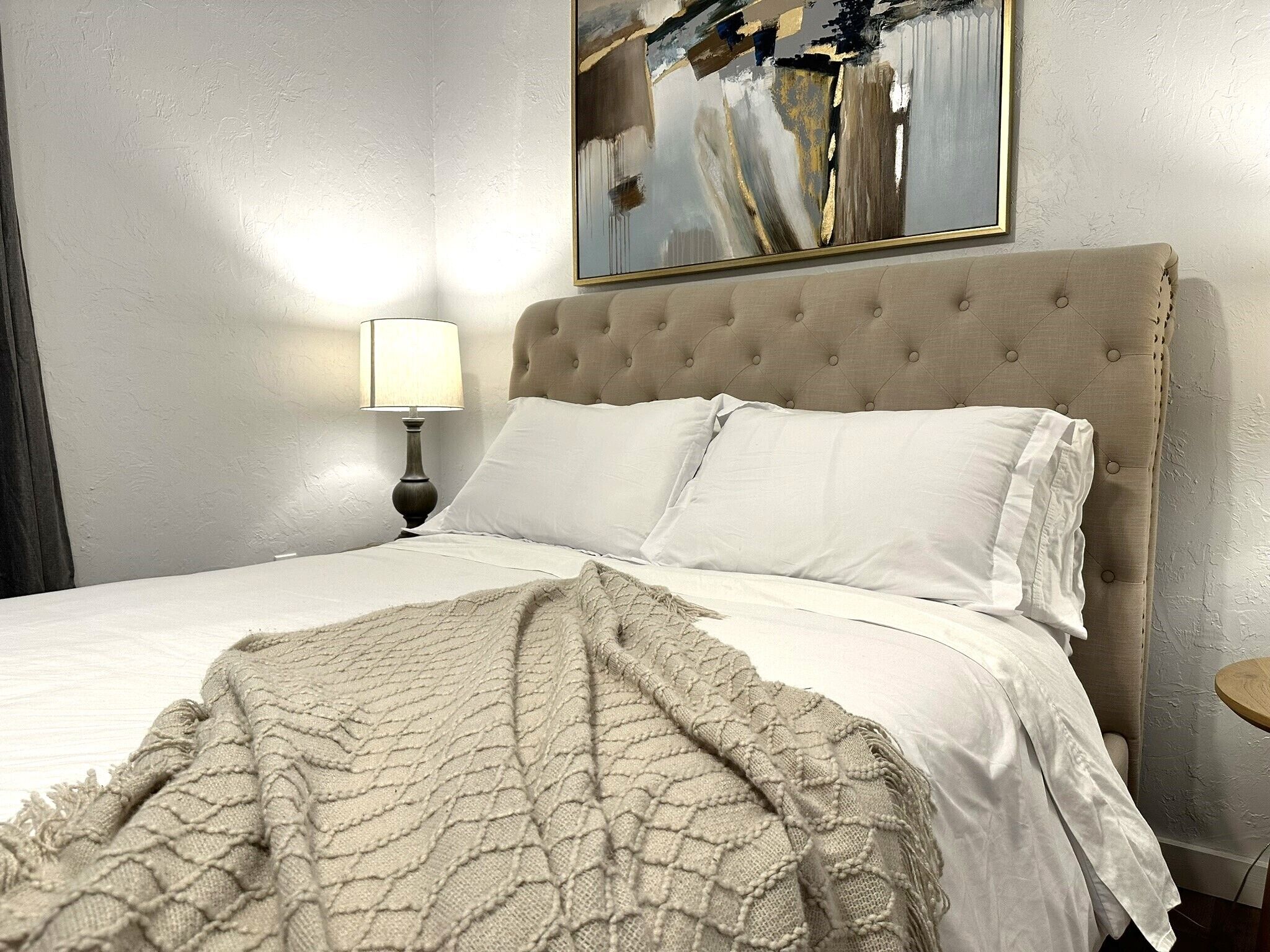2 bedrooms, desk, iron/ironing board, WiFi (free)