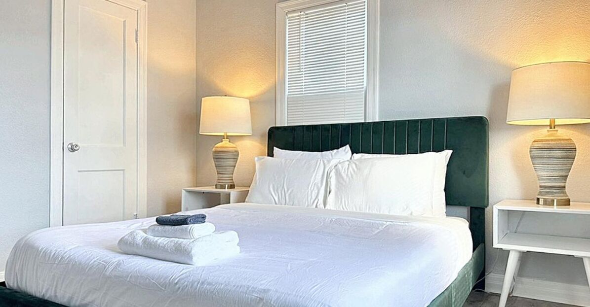 2 bedrooms, iron/ironing board, free WiFi, bed sheets